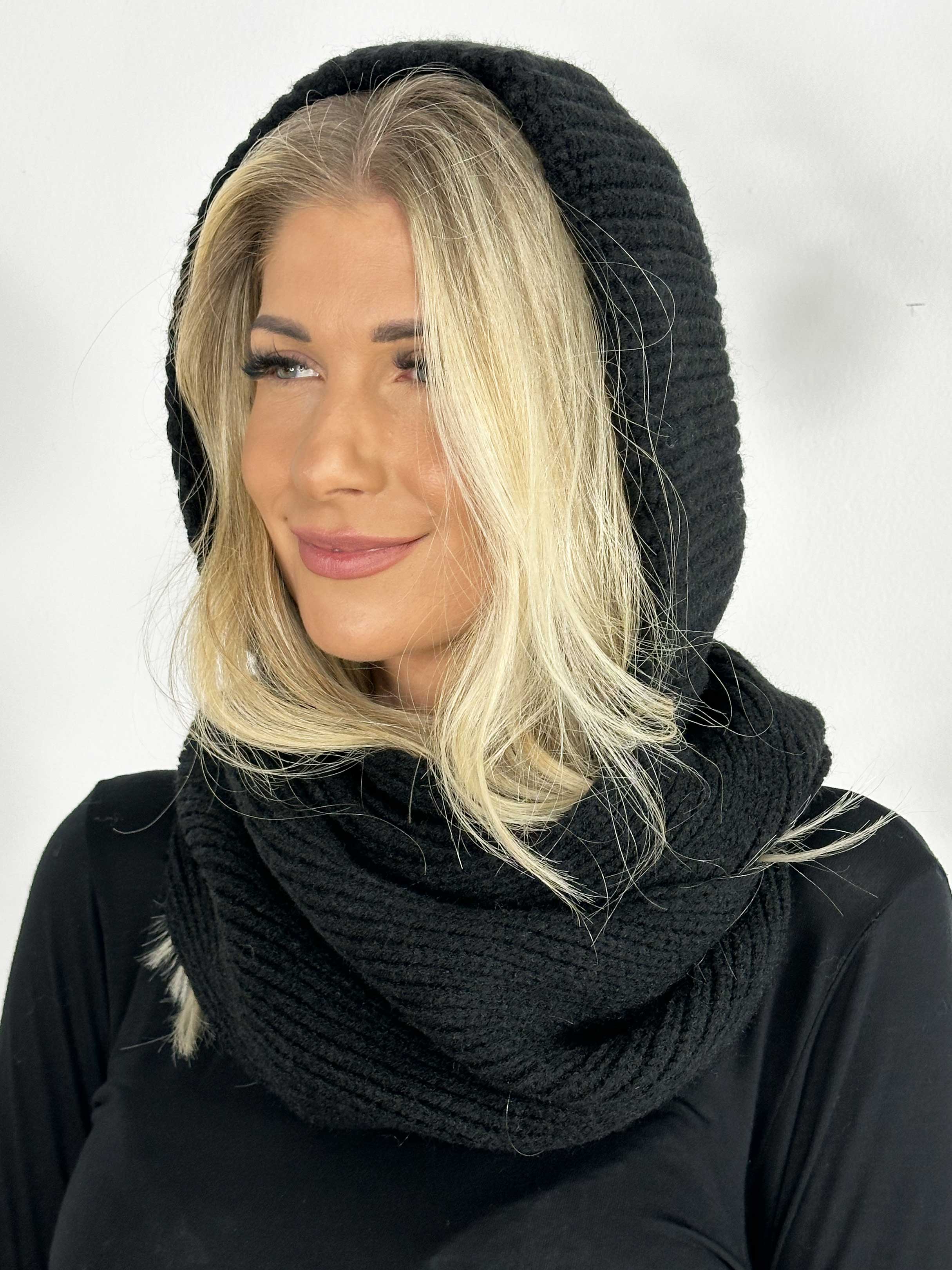 Asmita - Blødt halstørklæde med hætte